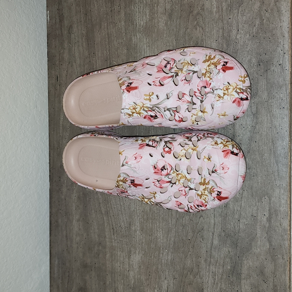 Easy Spirit Clogs